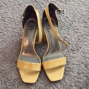 Worthington Yellow Heels with Square Toe 8.5